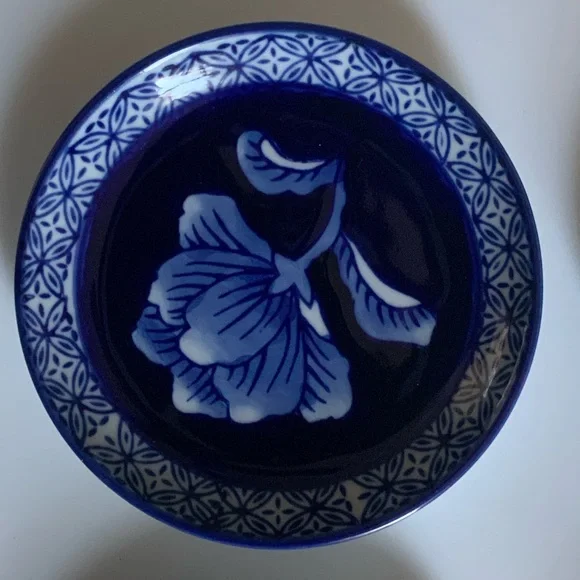 Williams Sonoma mini Blue and White Plate Set of 6 - Picture 9 of 9